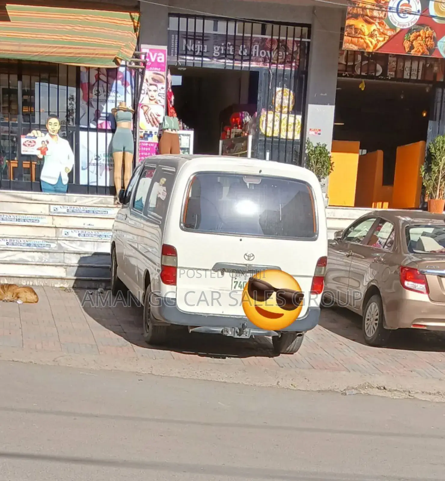 Toyota HiAce 2011 White