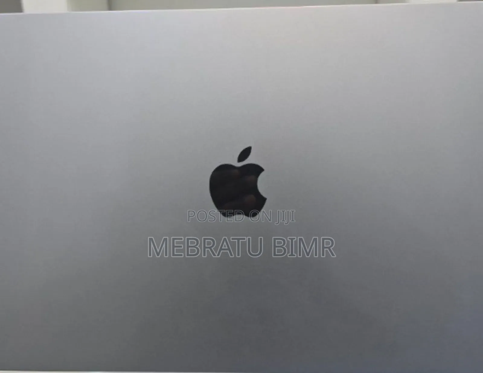 New Laptop Apple MacBook Air 2022 M2 8GB Apple M2 SSD 256GB