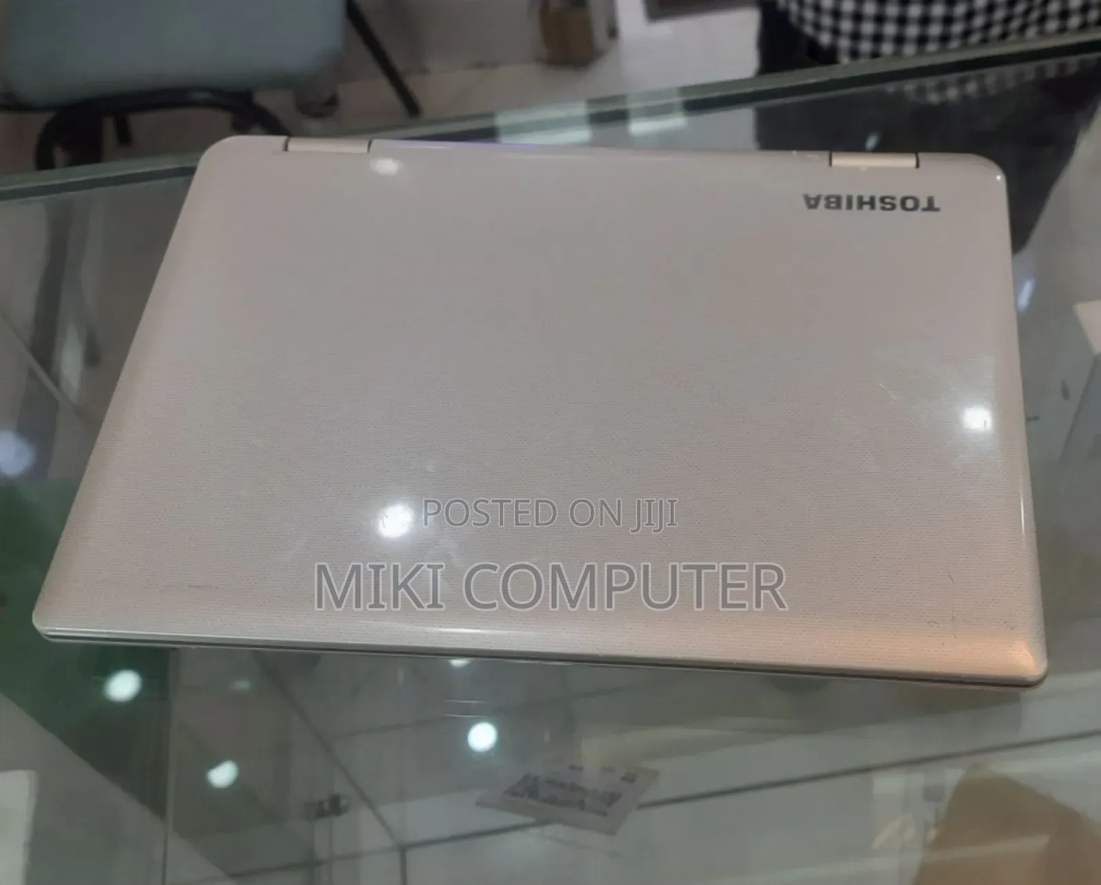 New Laptop Toshiba Satellite C55 4GB Intel Atom HDD 500GB