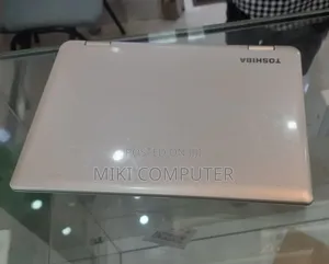 New Laptop Toshiba Satellite C55 4GB Intel Atom HDD 500GB