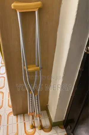 Auxiliary Underarm Crutches፯0crutches፬₺Crunch፱1⁄9 Crutches