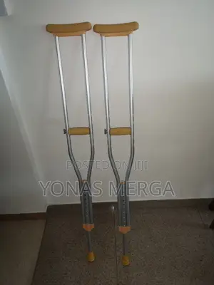 Photo - Yebbt Kranch፯a Crutches£፩crutches፰℥Crutches፺₱Crutches፲ክራንች