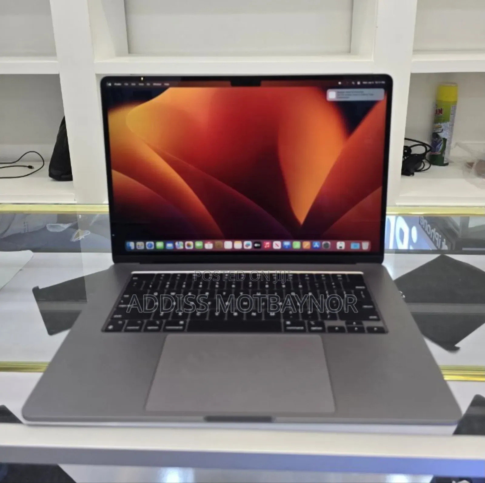 New Laptop Apple MacBook Air 2022 M2 8GB Intel Core I5 SSD 256GB