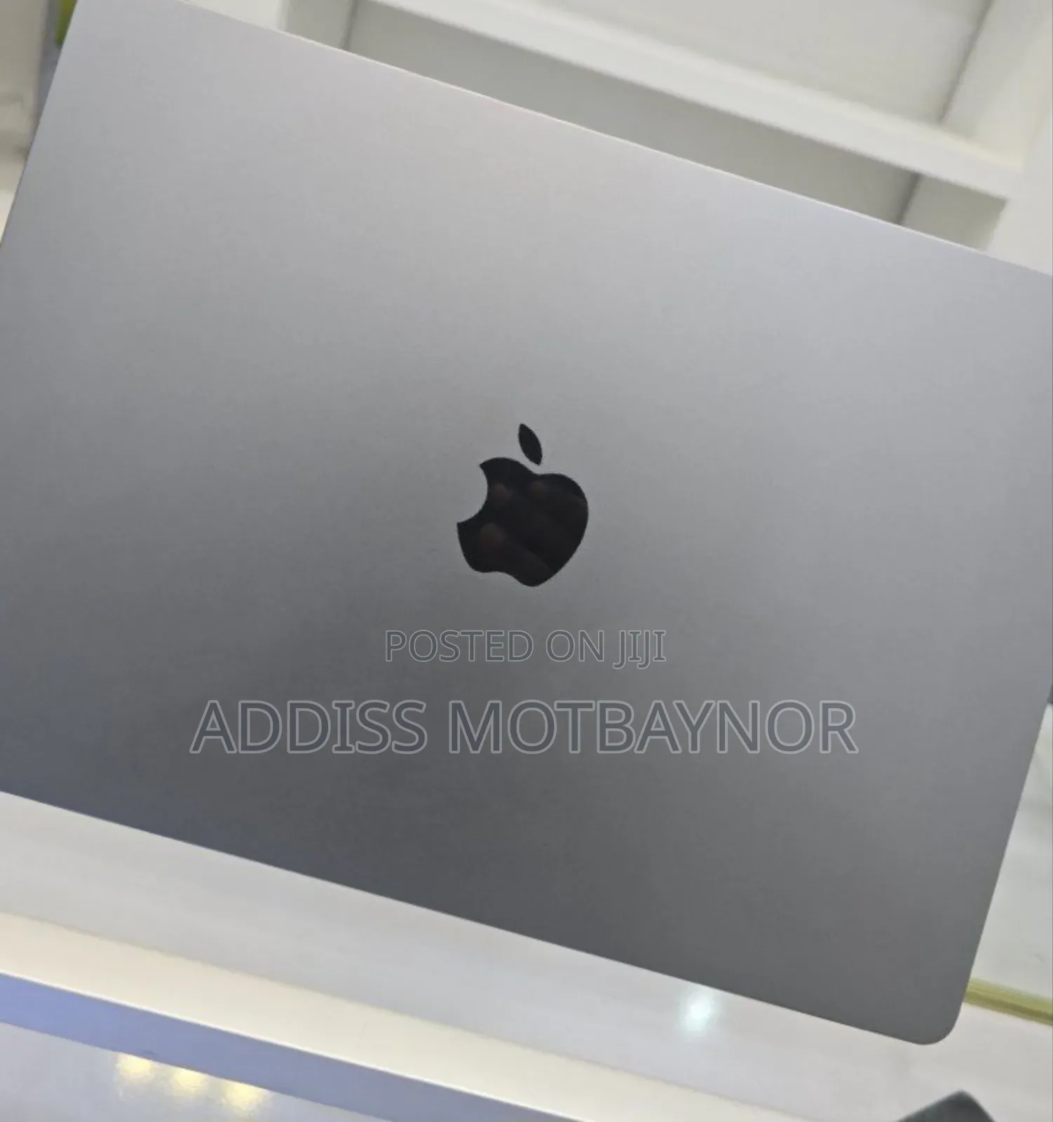 New Laptop Apple MacBook Air 2022 M2 8GB Intel Core I5 SSD 256GB