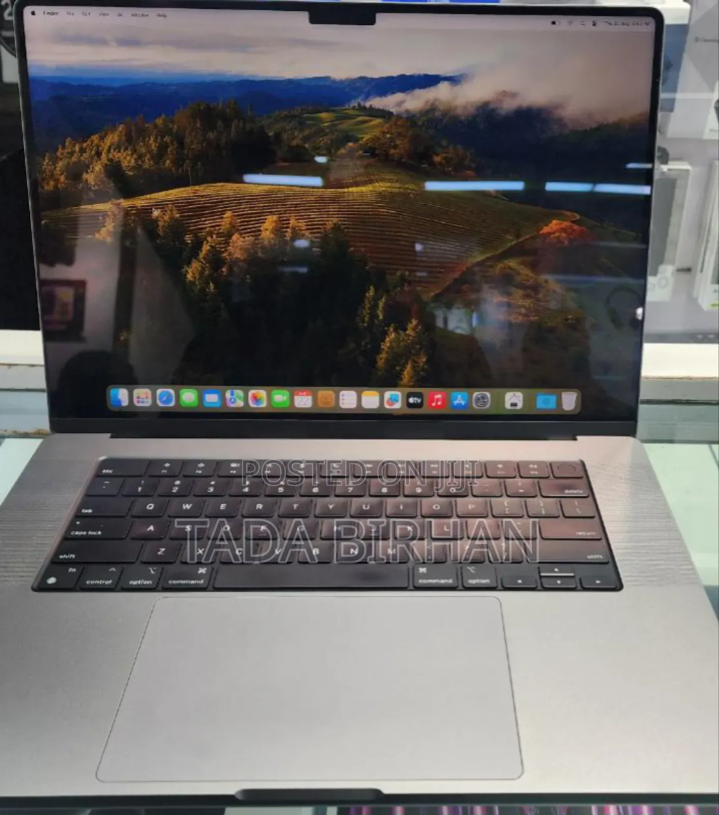 New Laptop Apple MacBook Pro M1 32GB Apple M1 SSD 1T