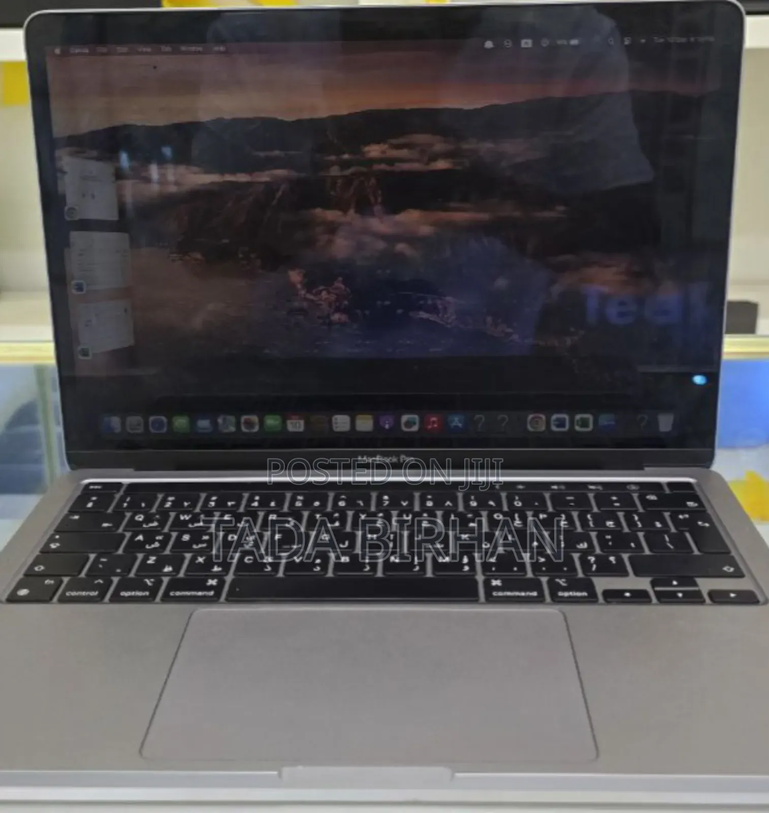New Laptop Apple MacBook Pro 2019 8GB Intel Core I7 SSD 256GB