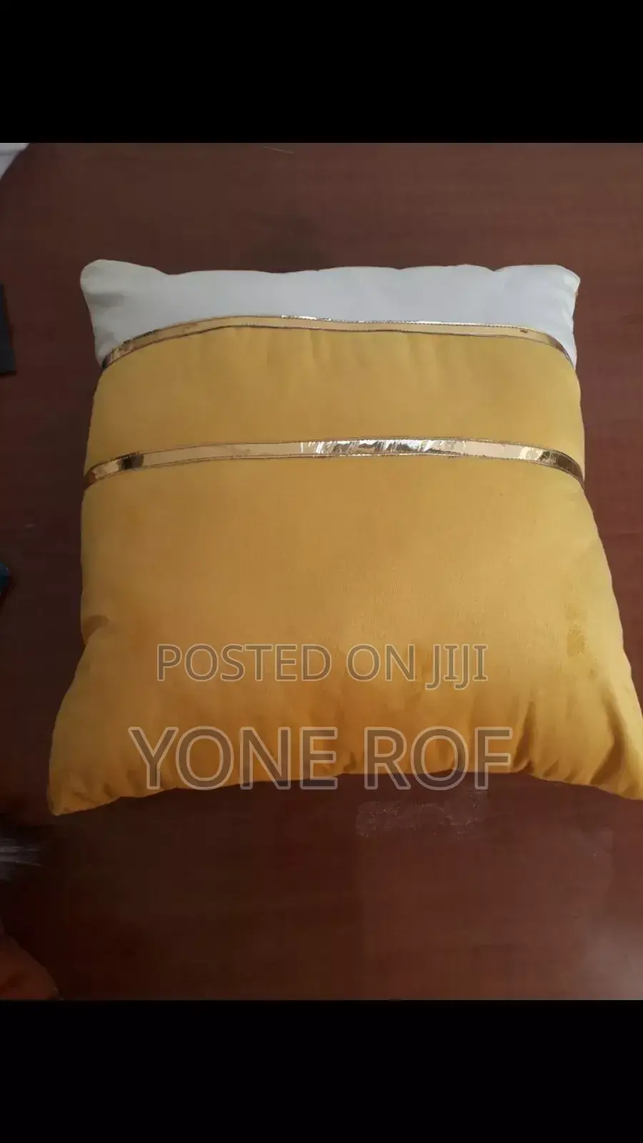 Complate Simple Pillowምቹ የሶፈ ትራሶች ልይ የቤት ዉበት