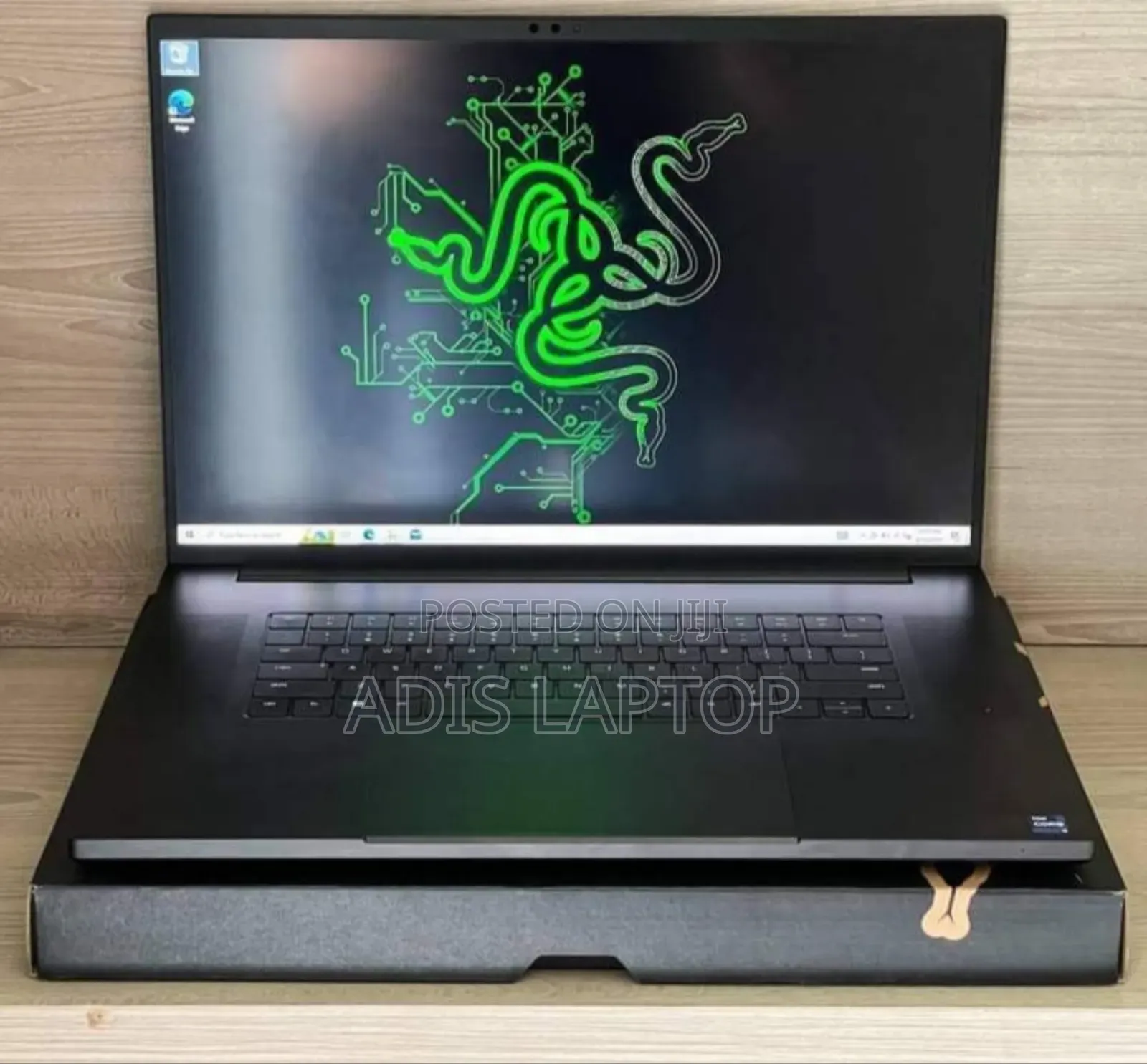 New Laptop Razer Blade 32GB Intel Core I9 SSD 2T