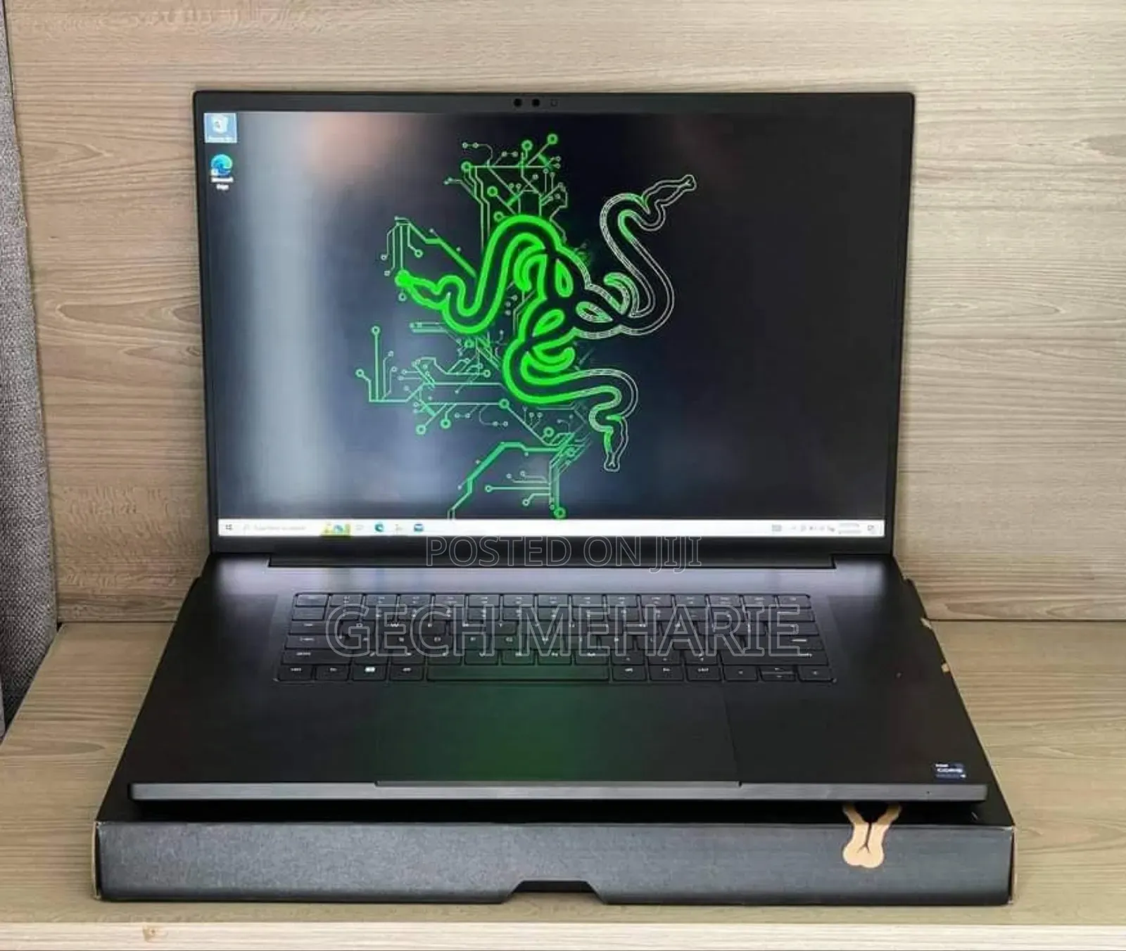 New Laptop Razer Blade 32GB Intel Core i9 SSD 2T