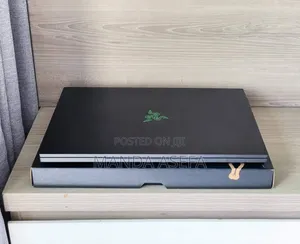 New Laptop Razer Blade 32GB Intel Core I9 SSD 2T