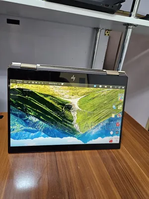 Photo - New Laptop HP Spectre 8GB Intel Core I7 SSD 512GB