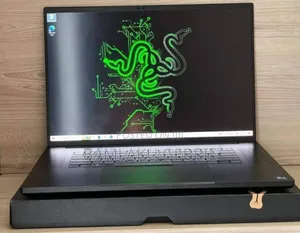 New Laptop Razer Blade 32GB Intel Core I9 SSD 2T