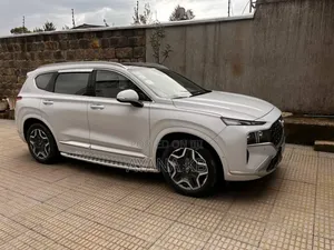 Photo - New Hyundai Santa Fe 2023 White