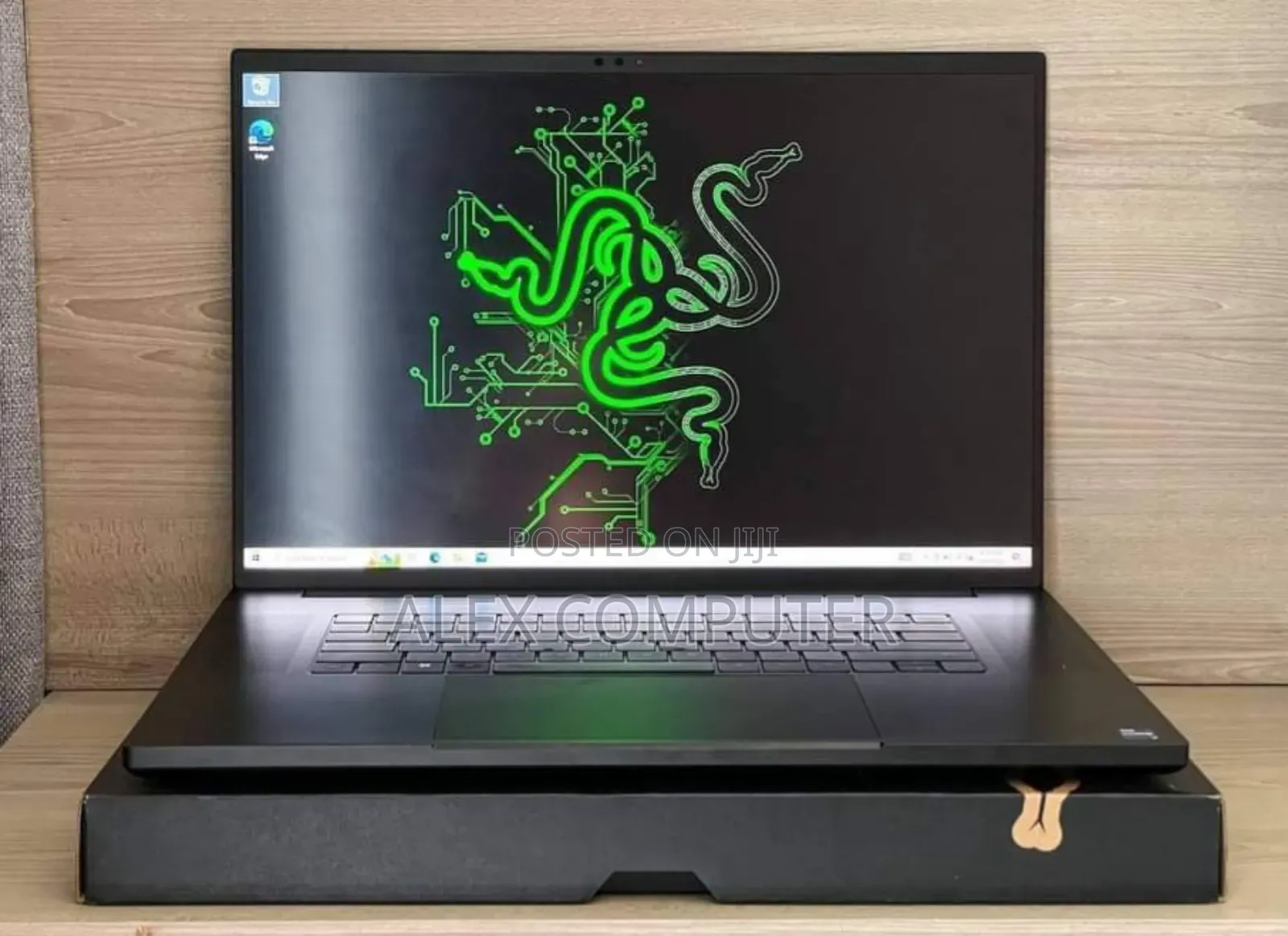 New Laptop Razer Blade 32GB Intel Core I9 SSD 2T
