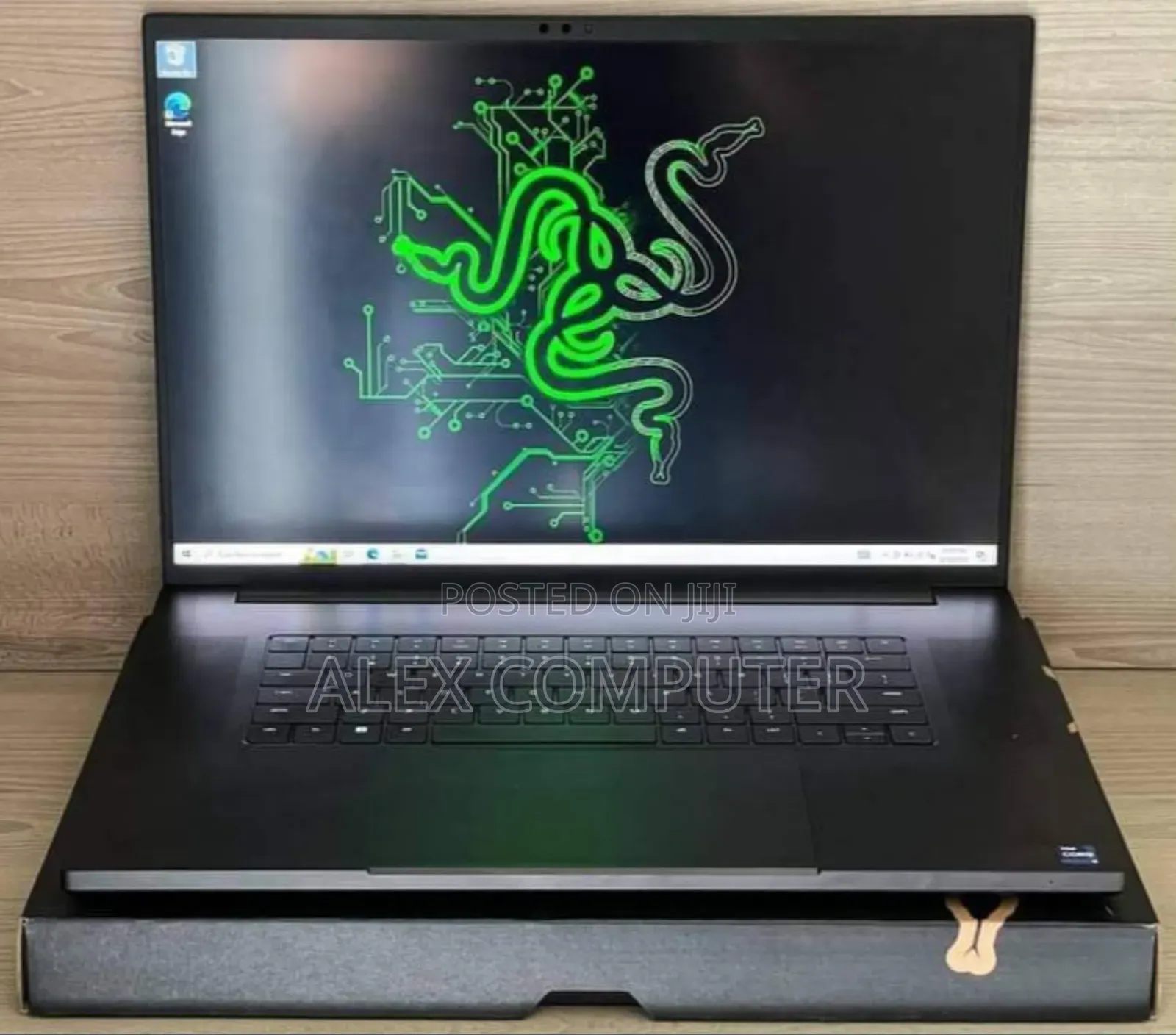 New Laptop Razer Blade 32GB Intel Core I9 SSD 2T