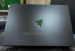New Laptop Razer Blade 32GB Intel Core I9 SSD 2T