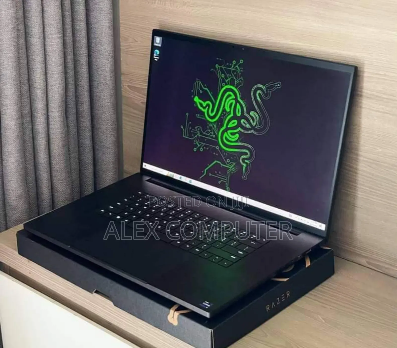 New Laptop Razer Blade 32GB Intel Core I9 SSD 2T