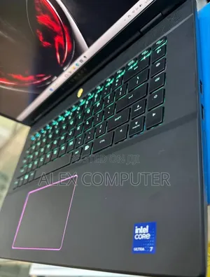 New Laptop Alienware M17x R2 16GB Intel Core I7 SSD 1T