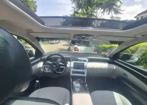 Hyundai Tucson 2022 Silver