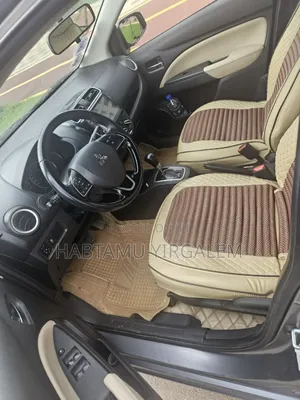 Mitsubishi Attrage 2021 Gray