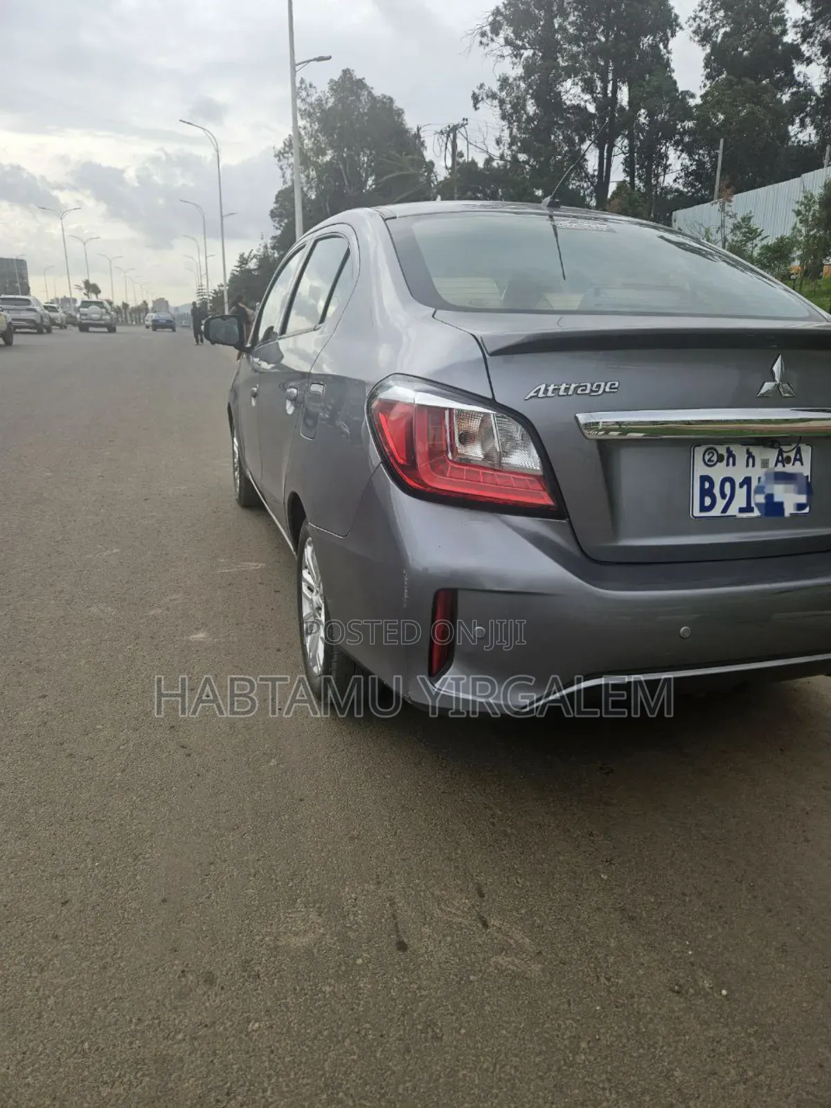 Mitsubishi Attrage 2021 Gray