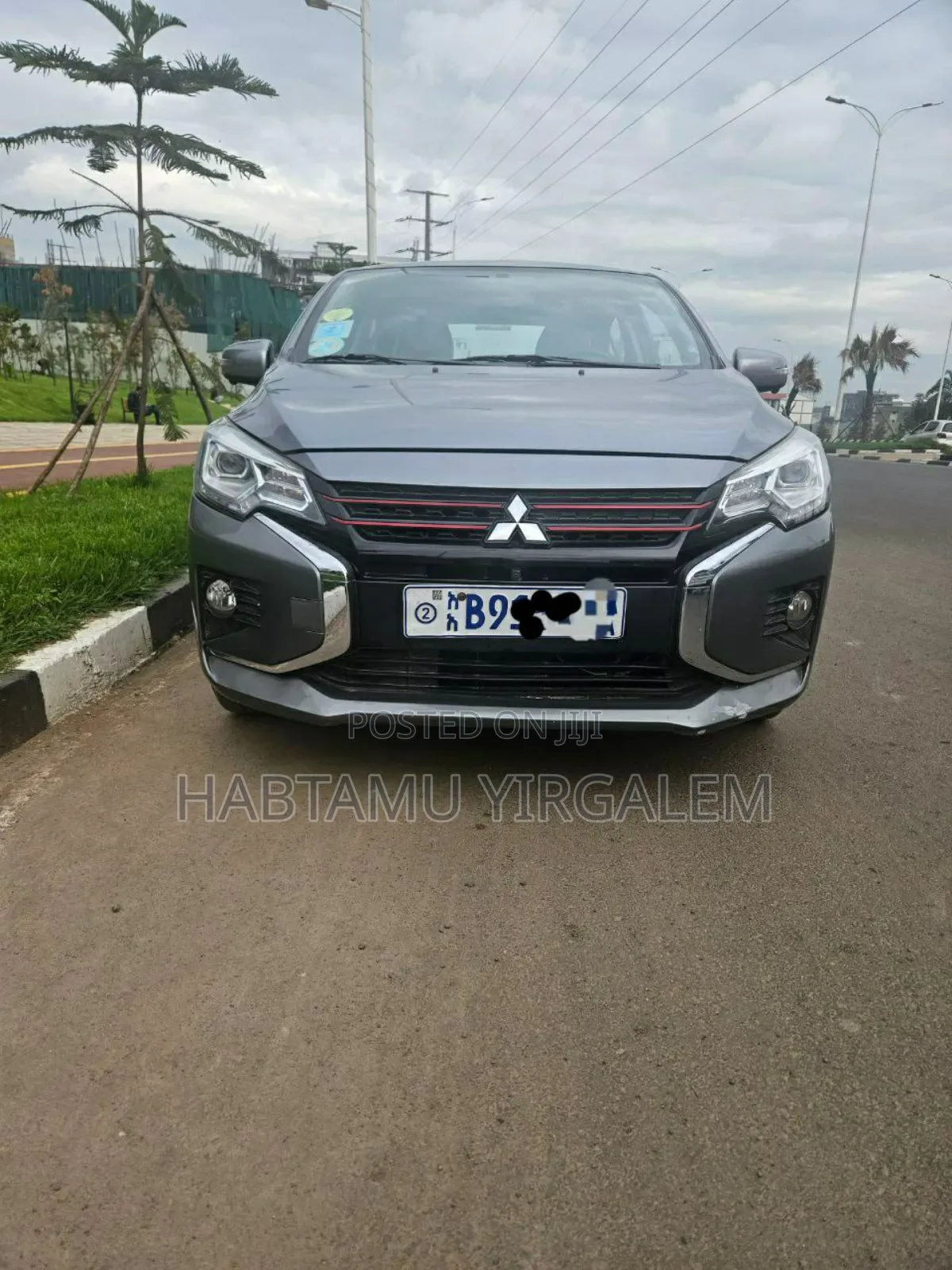 Mitsubishi Attrage 2021 Gray