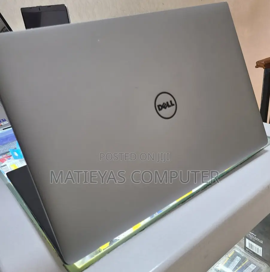 New Laptop Dell 16GB Intel Core I5 SSD 512GB
