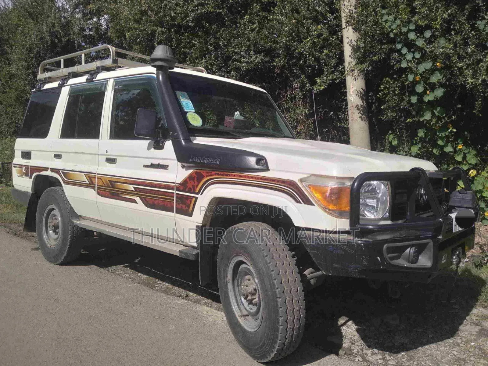 Toyota Land Cruiser 2017 White