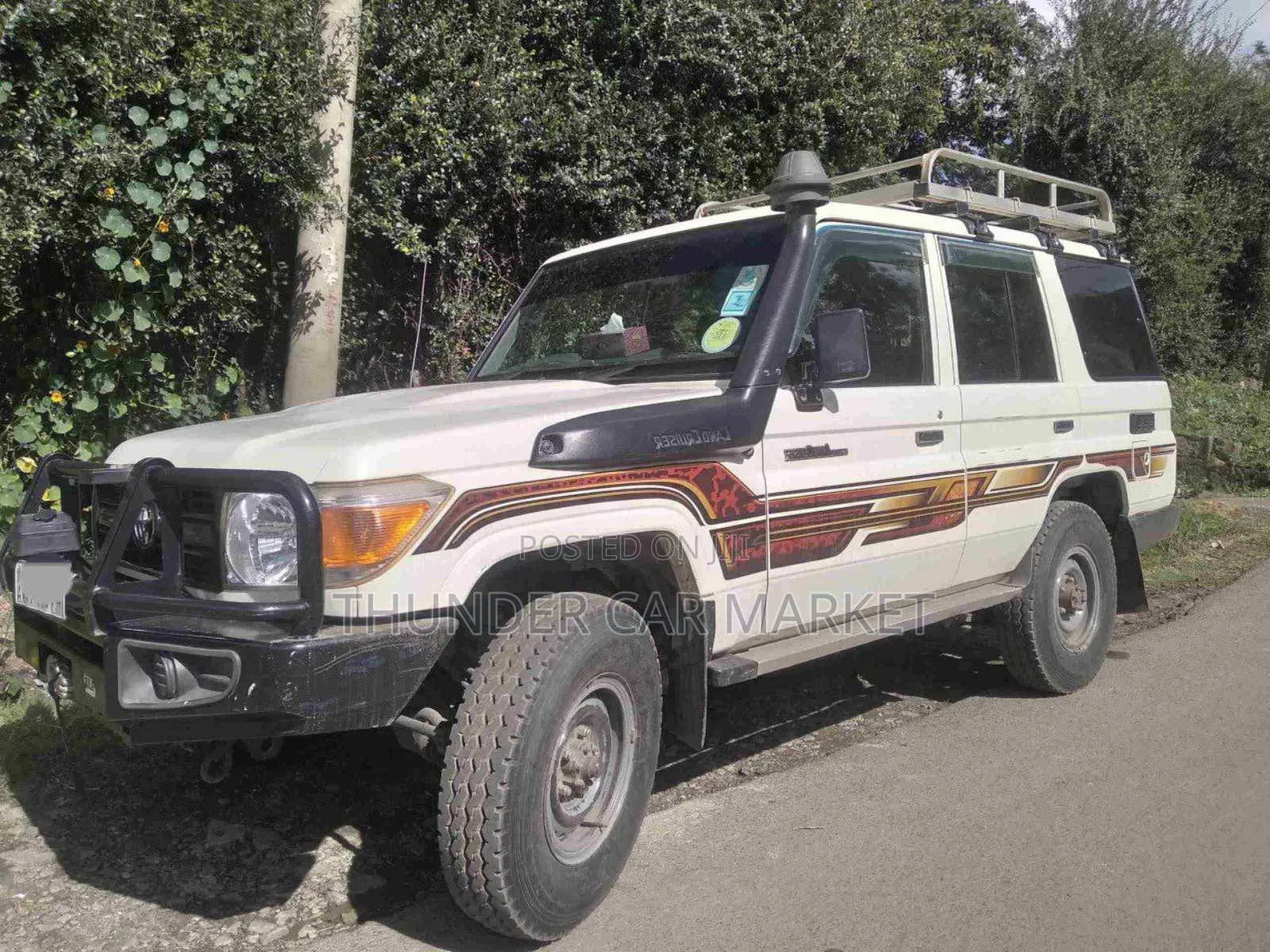 Toyota Land Cruiser 2017 White