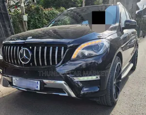 Photo - Mercedes-Benz GLE-Class 2017 Black