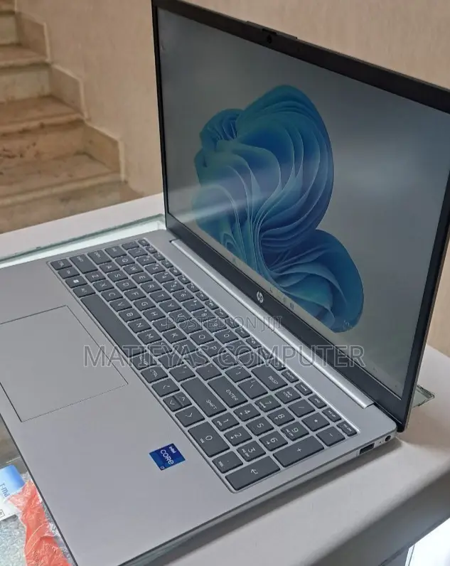 New Laptop HP Stream Notebook 8GB Intel Core I7 SSD 512GB