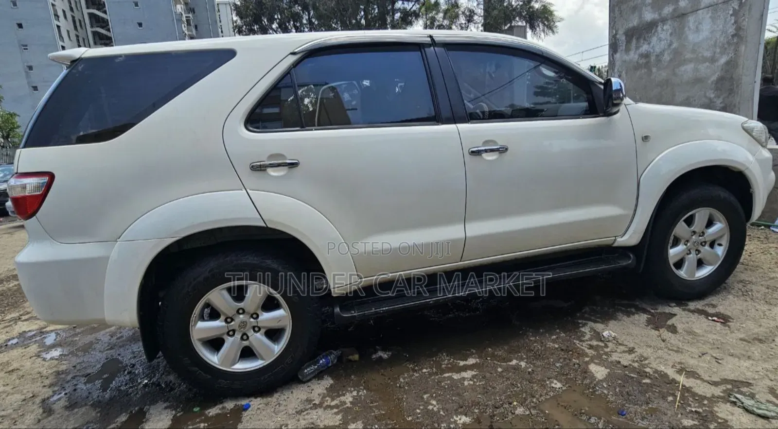 Toyota Fortuner 2011 White