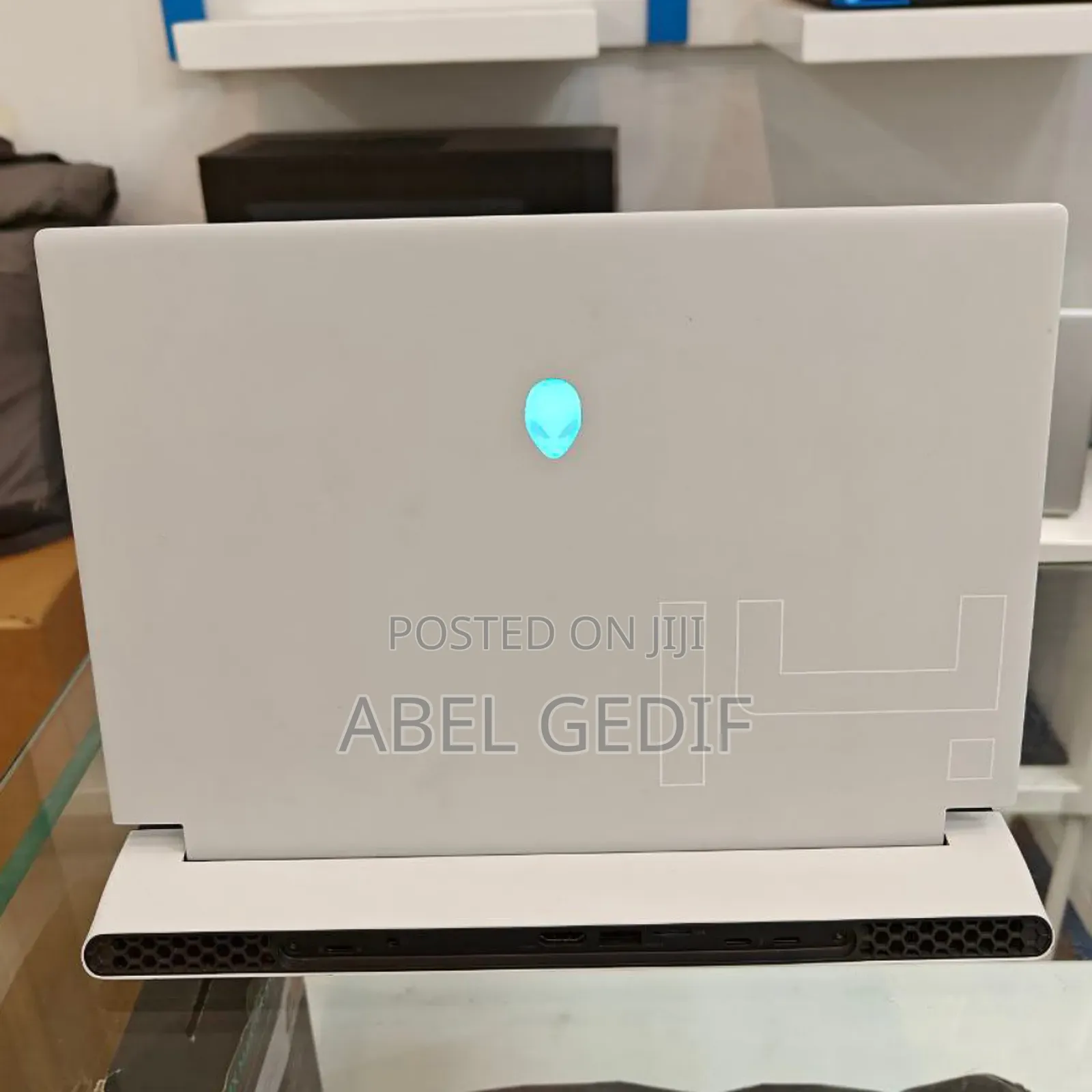 New Laptop Alienware Area-51m 16GB Intel Core I7 SSD 512GB