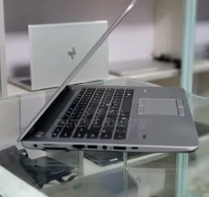 New Laptop HP 430 G4 8GB Intel Core I7 SSD 512GB