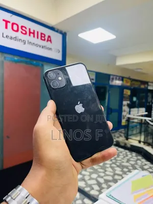 Photo - Apple iPhone 11 64 GB Black