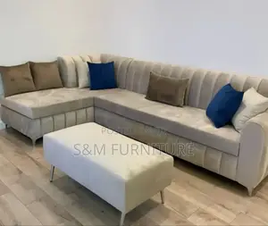 Cool Living Room Sofa Designs With Aluminium Legs