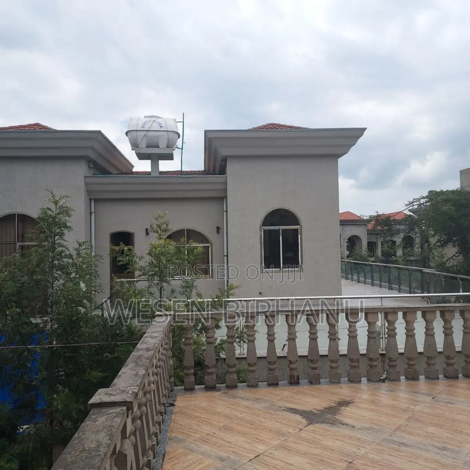 9bdrm House in ሮዘታ ዉስጥ ነቅ, Bole for sale