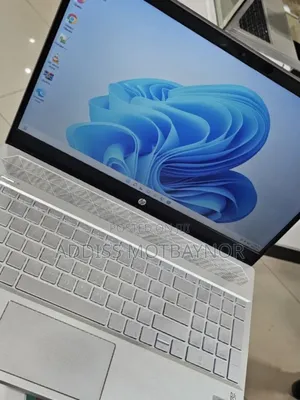 New Laptop HP Pavilion 15 16GB Intel Core I5 SSD 256GB