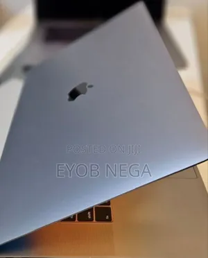 New Laptop Apple MacBook Pro 2018 32GB Intel Core I9 SSD 1T