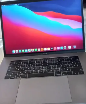 Photo - New Laptop Apple MacBook Pro 2016 16GB Intel Core I7 SSD 512GB