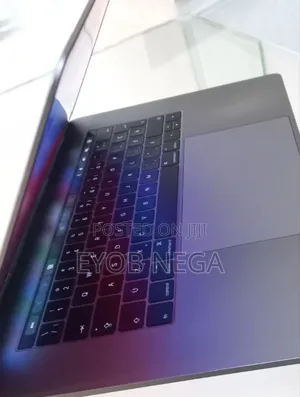 New Laptop Apple MacBook Pro 2016 16GB Intel Core I7 SSD 512GB