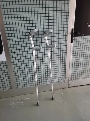 Photo - Aluminum Crutches፴₸Crutches፮℥Crutches፱₵Crutches፺‱Crutches