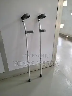 Photo - Aluminum Crutches፮∫∫Crutches፫:Crutches፩⎨Crutches፪°C Crutches