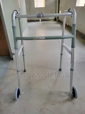 Walker _STRENGTH DURABILITY: The Deluxe Adult Folding Walker