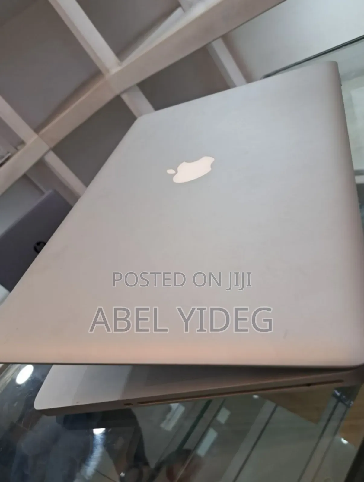 New Laptop Apple MacBook Pro 2010 4GB Intel Core I7 HDD 320GB