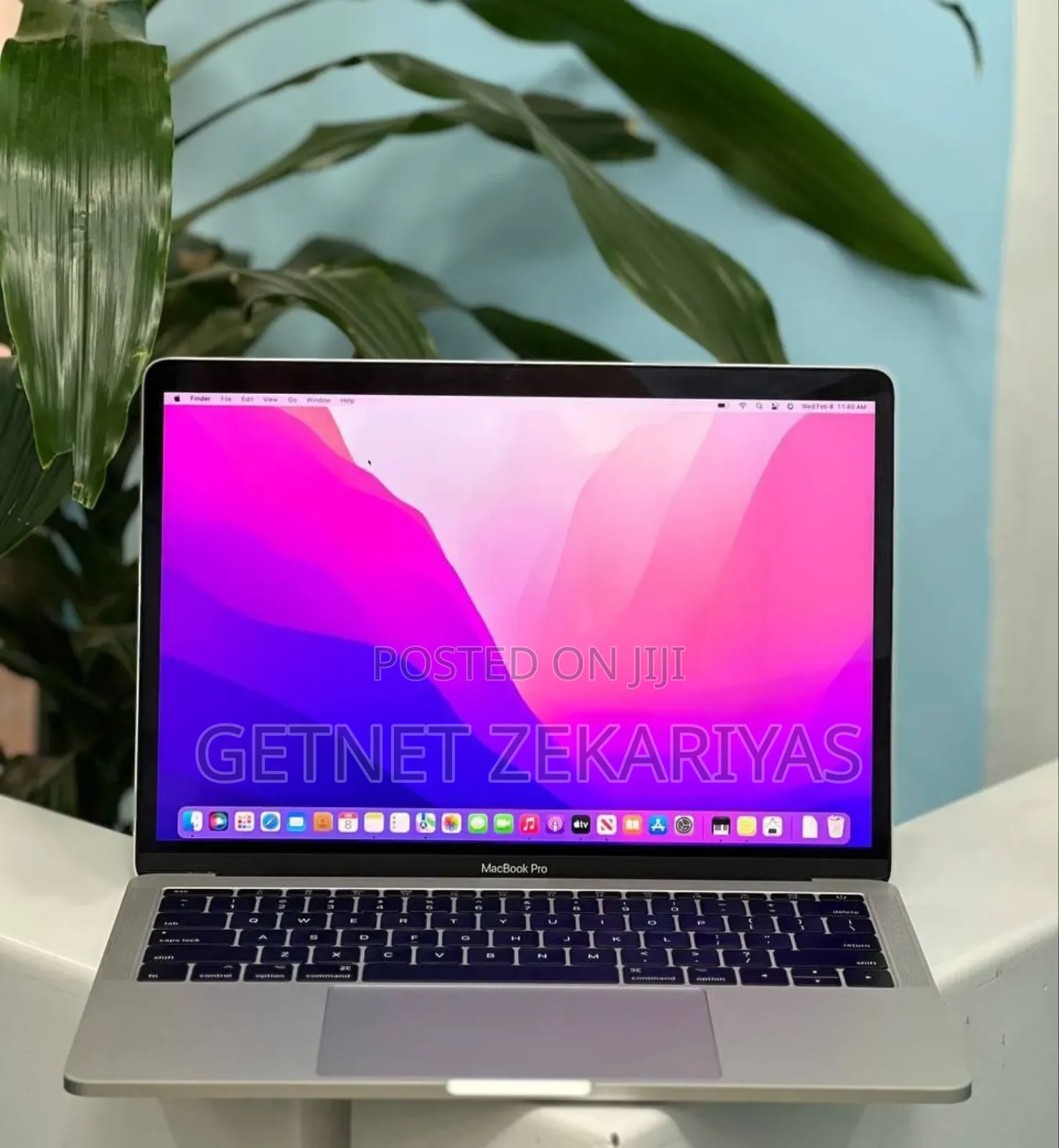 New Laptop Apple MacBook Pro 2017 8GB Intel Core I5 SSD 256GB