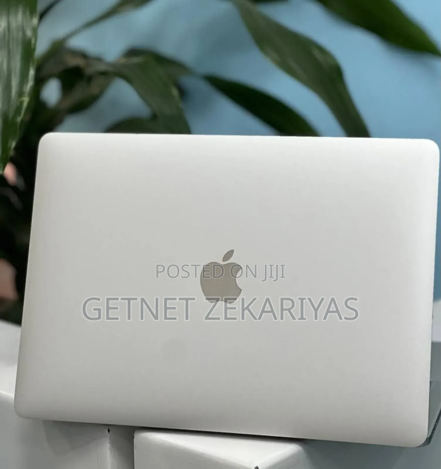 New Laptop Apple MacBook Pro 2017 8GB Intel Core I5 SSD 256GB