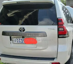 Toyota Land Cruiser 2021 White