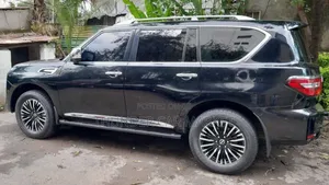 Nissan Patrol 2023 Black