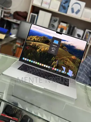 New Laptop Apple MacBook Pro 2021 M1 16GB Apple M1 Pro SSD 1T